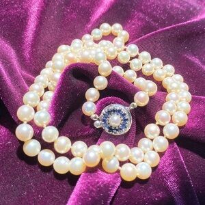 14K White Gold and Sapphire Clasp Strand of Pearls Estate Vintage Necklace